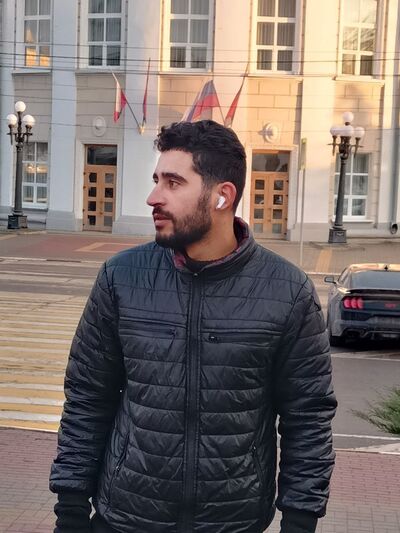  ,   Smiz, 28 ,   ,   