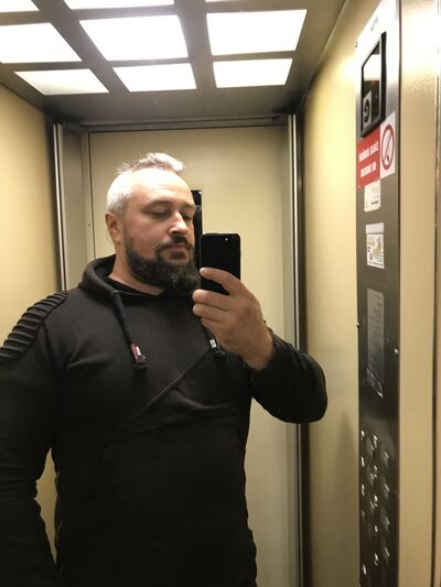  Dejvice,   Vincent Vega, 41 ,   c , 
