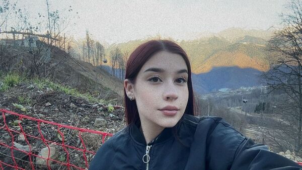  ,   Sasha, 19 ,     , c 