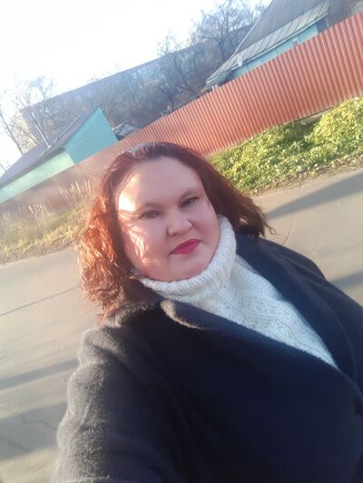  ,   Anna, 34 ,  