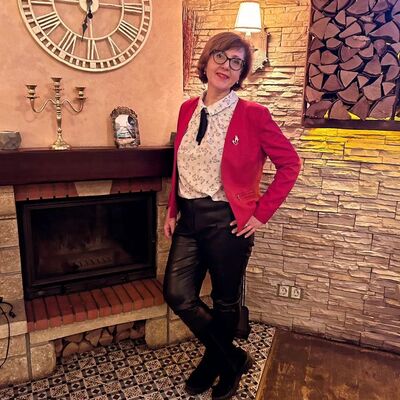  ,   Elena, 51 ,   c 
