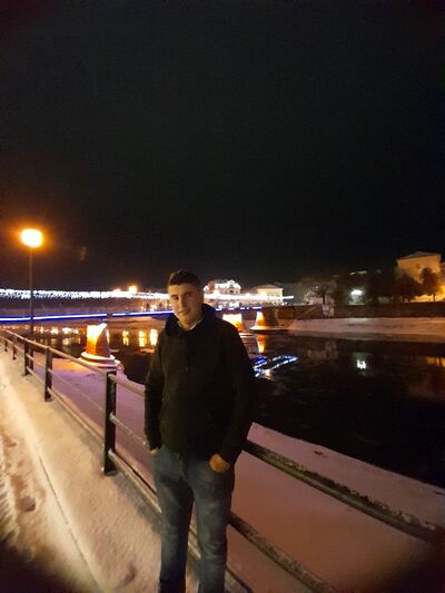  ,   Farahmand, 32 ,   ,   