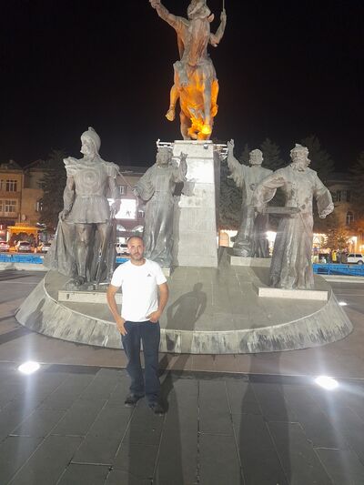  ,   Aharon, 33 ,   