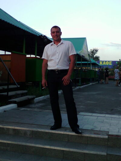  ,   Stas, 37 ,   