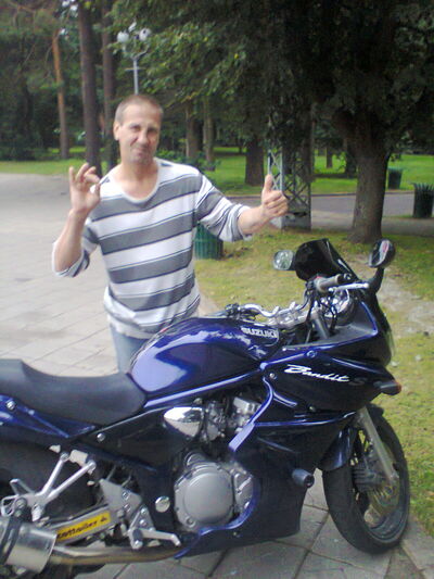  ,   Eduard, 58 ,  