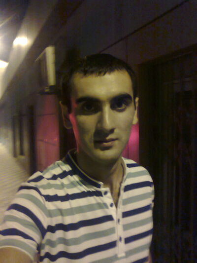  ,   Yunis, 35 ,   