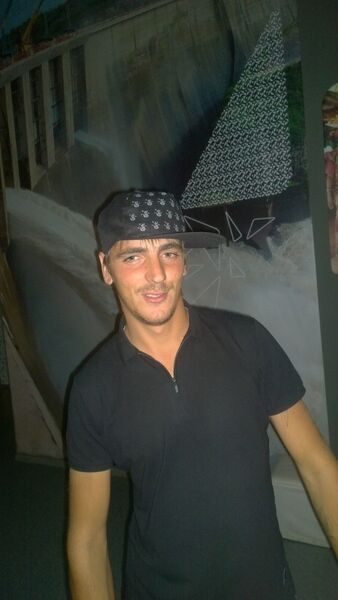  ,   Vlad, 33 ,   