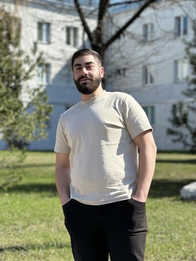  ,   Ali, 25 ,   ,   