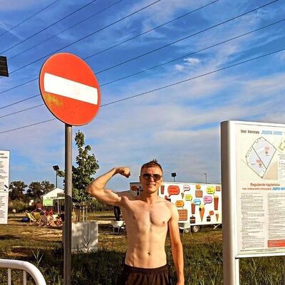  Bielany Wroclawskie,   Andrii, 27 ,   ,   , 