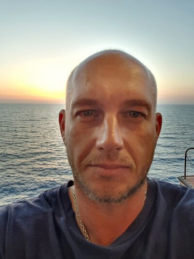  ,   Vadim, 40 ,   ,   