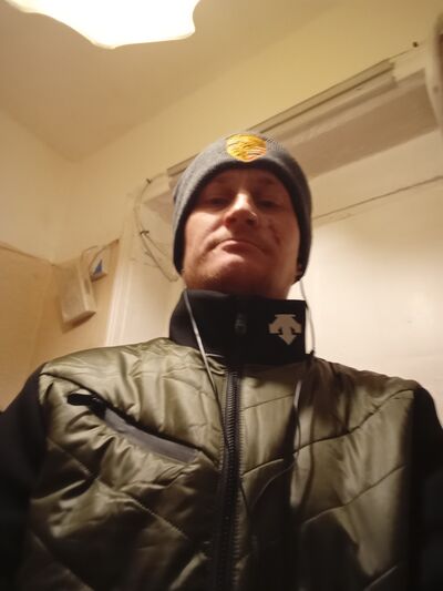  ,   Artur, 39 ,   ,   