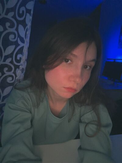  ,   Yana, 24 ,  