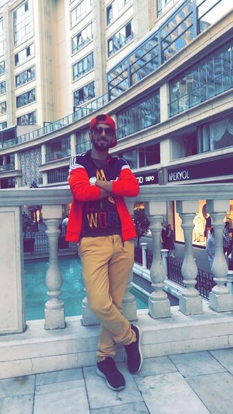  Al Jubayl,   Hassn, 35 ,   ,   , c 