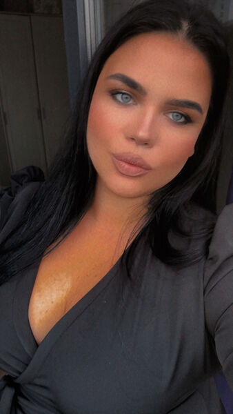 ,   Victoria, 35 ,   ,   