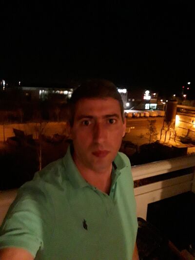  Halle,   Nik, 40 ,   