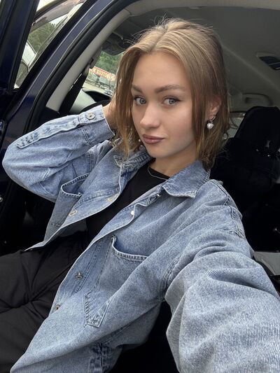  ,   Katty, 23 ,   c 