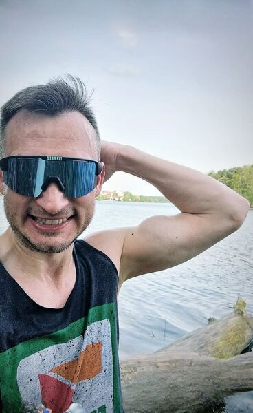  Frankfurt am Main,   Alex, 46 ,   ,   