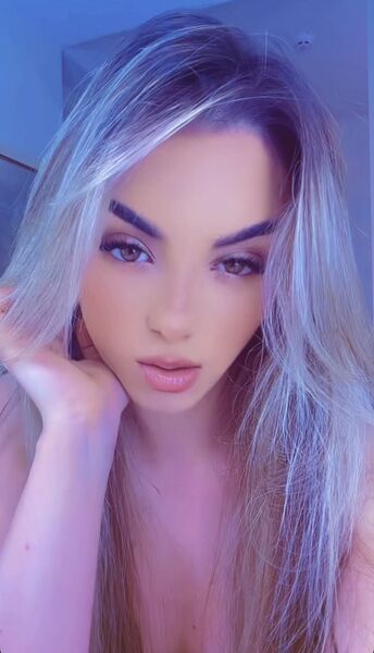  ,   Nina, 20 ,     , c , 