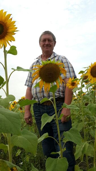  ,   Viktor, 59 ,   ,   , c 