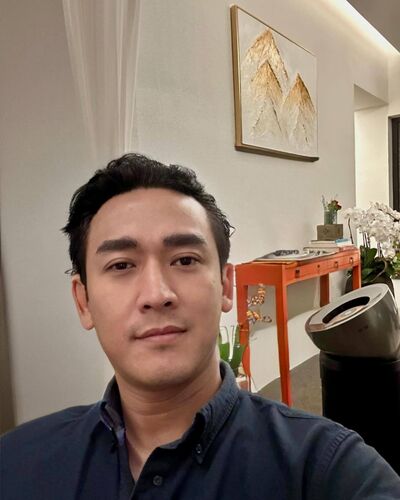 Lop Buri,   James, 48 ,   ,   
