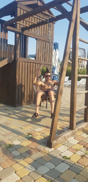  ,   Armen, 31 ,   ,   