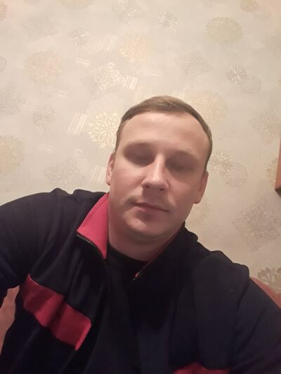  ,   Rokkise, 33 ,   ,   