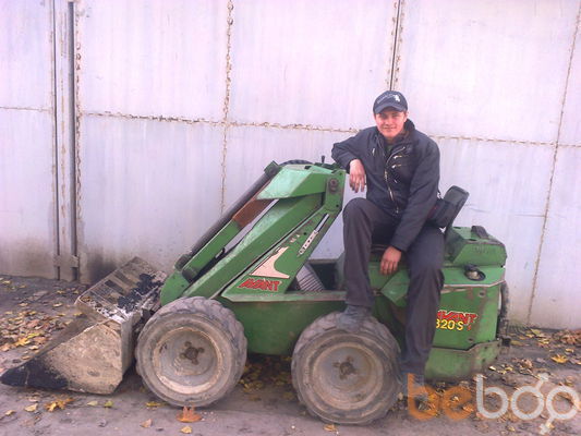  ,   Alex, 36 ,   