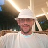  ,  Alex, 48
