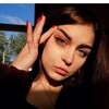  ,  Eva, 24