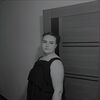  ,  Veronica, 28