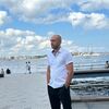  Elmwood,  Artem, 39