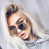  ,  Ella, 24